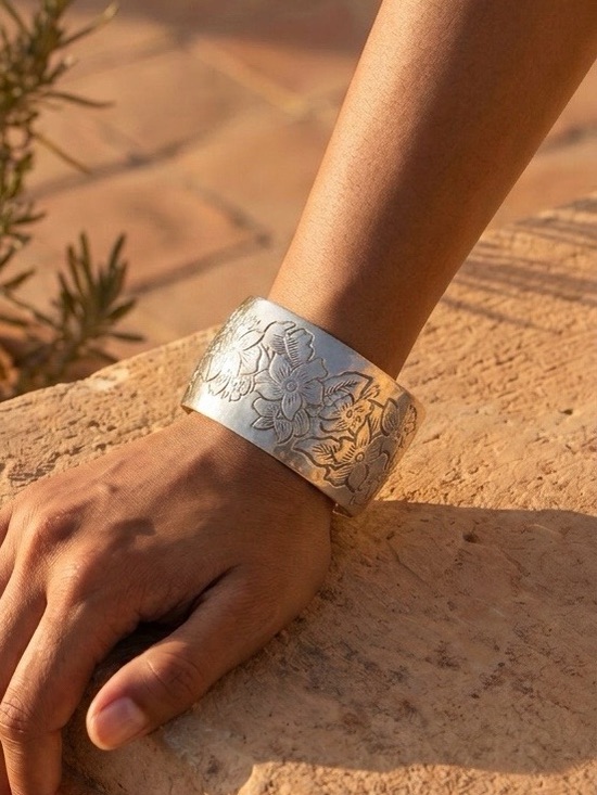 Kirk stieff Jewelry - Vintage Kirk Stieff Flower of the Month Pewter Cuff Bracelet (February)
